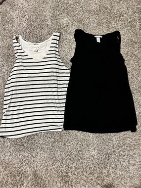 H&M Mom Maternity Tank Set
